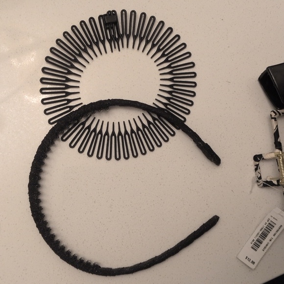 Hair Accessory Lot - Picture 3 of 3